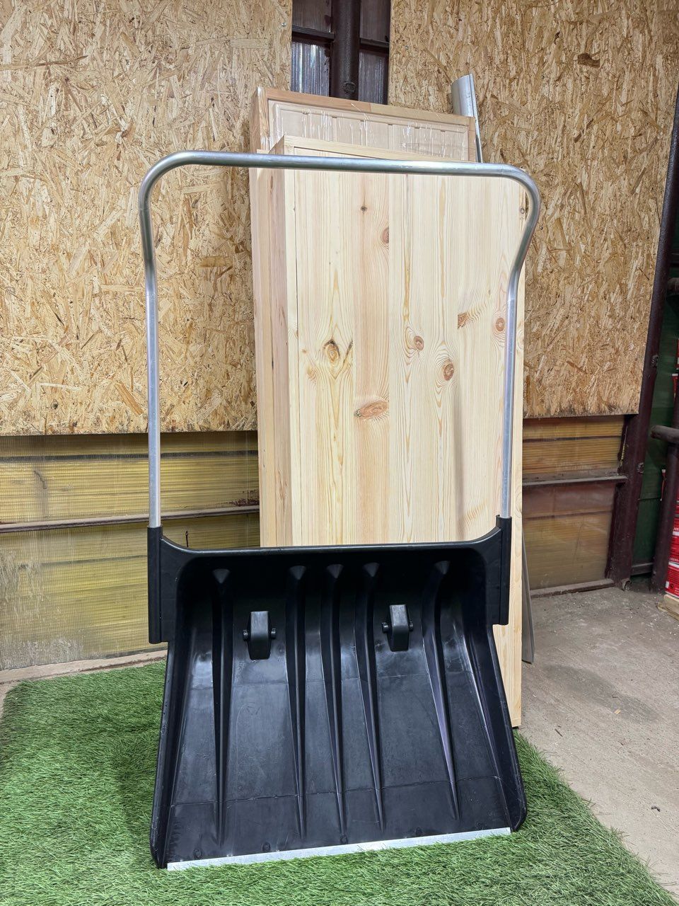 СкрепердляснегаДвижок№33наКОЛЕСИКАХ(пластмассовый,салюминиевойручкой)884х726х320BerchouseОрехово-Зуево